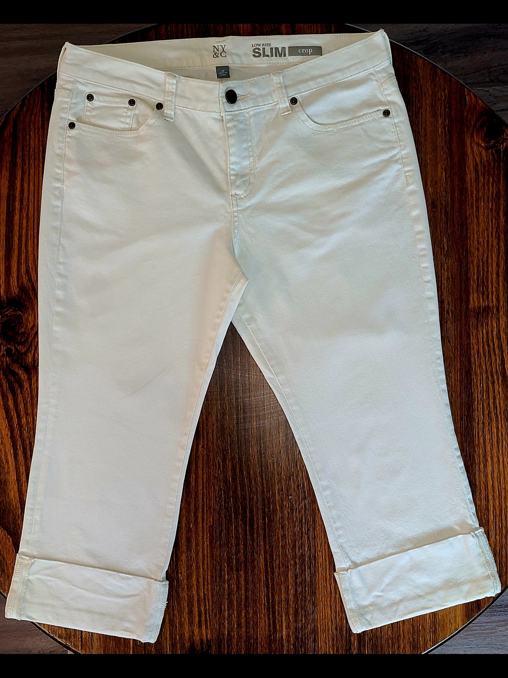 2012 New York & Co. LOW RISE White Slim Crop Capris